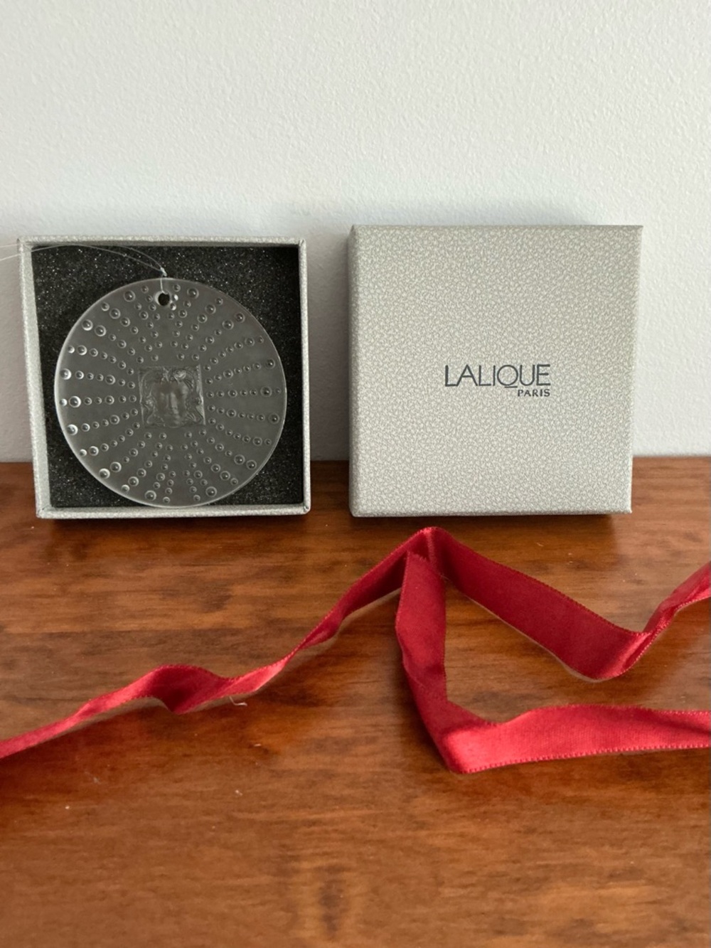 LALIQUE Masque De Femme Ornament - Picture 2 of 8